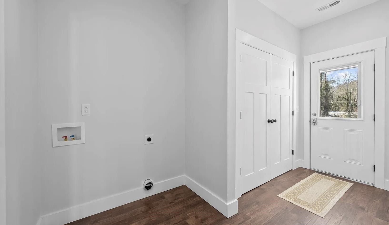 145 S Breckenridge Street. Waverly, KY 42462