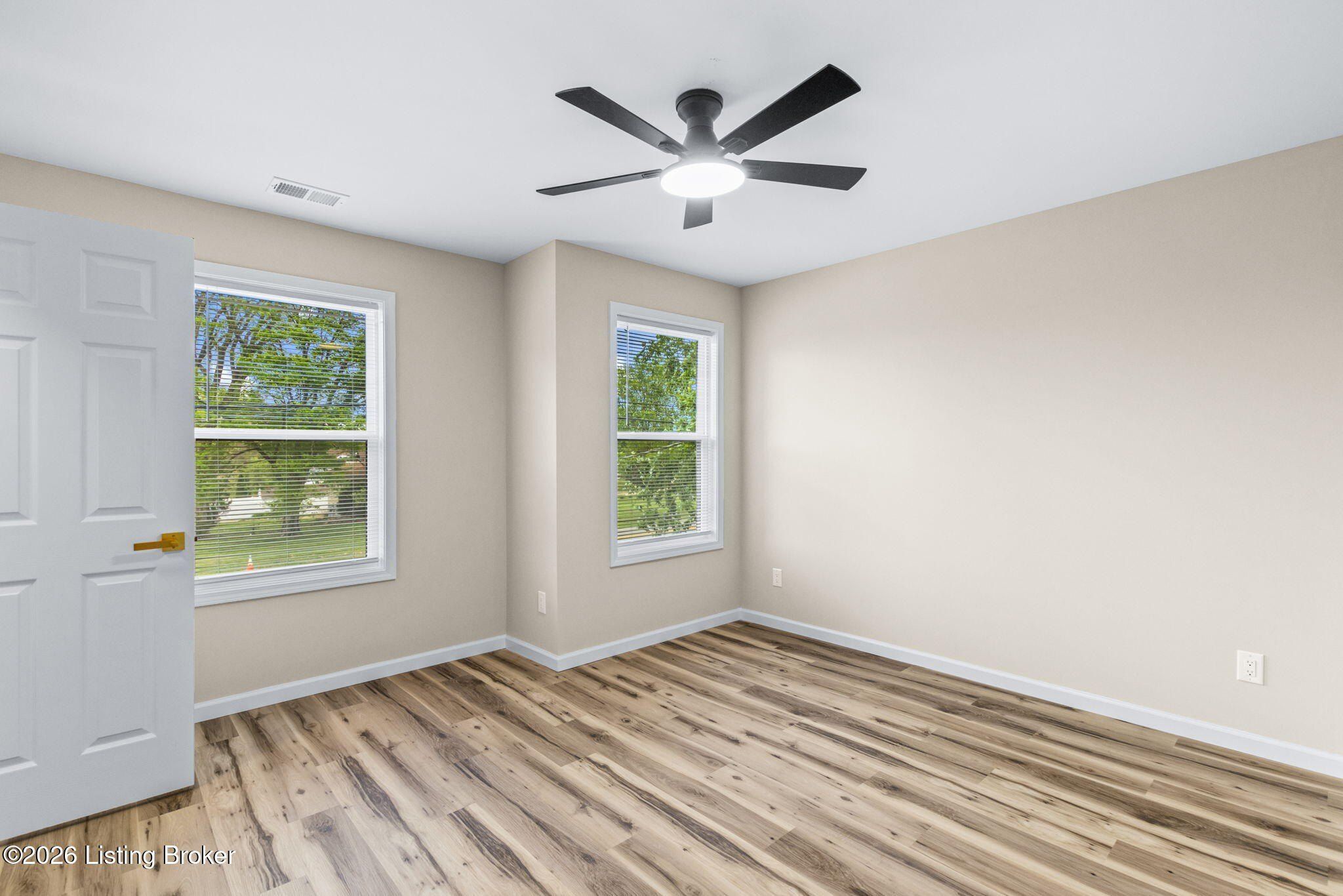 5810 Applegate Ln. Louisville, KY 40219