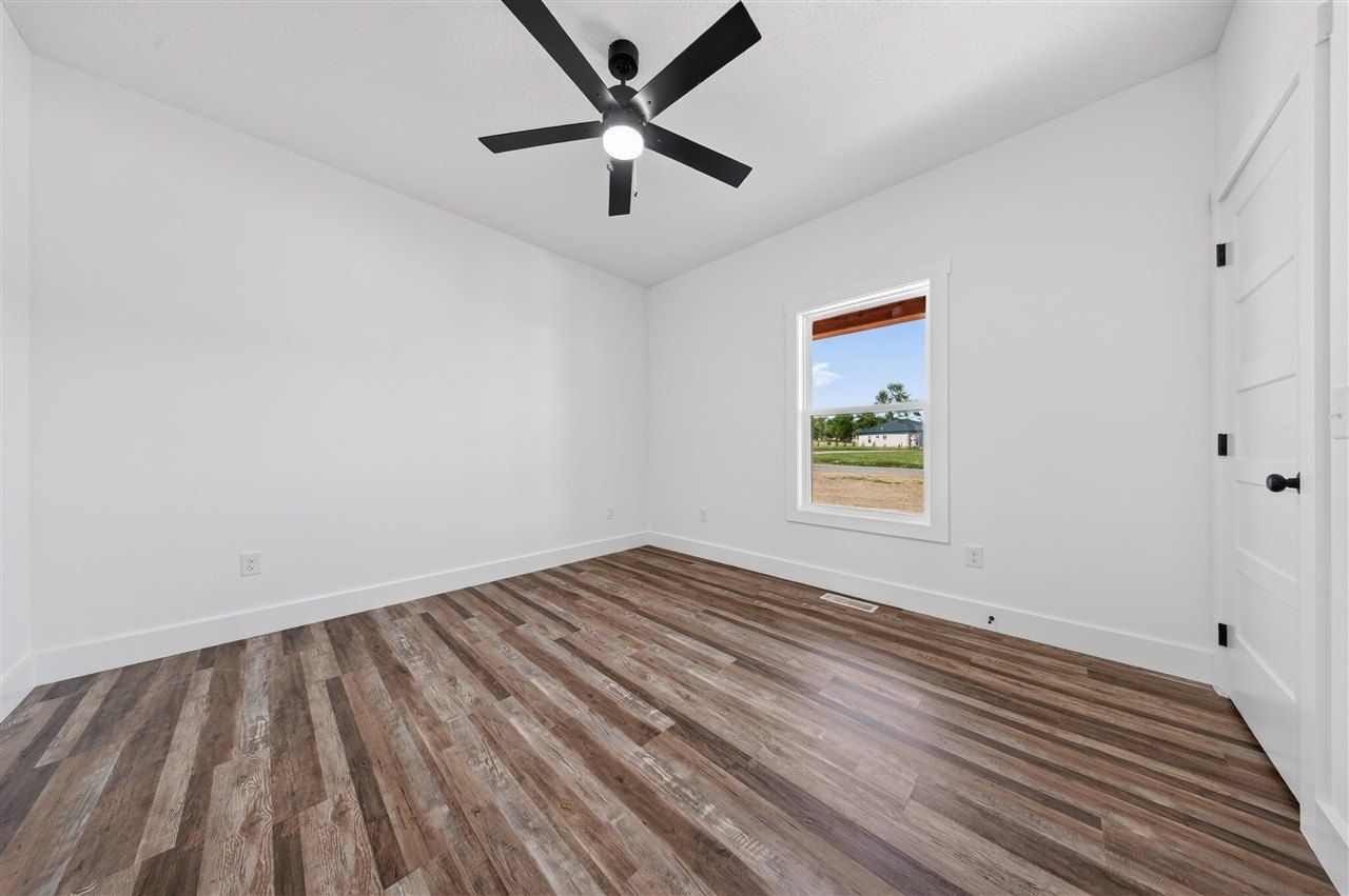 112 S Riverbend Drive. Elkton, KY 42220