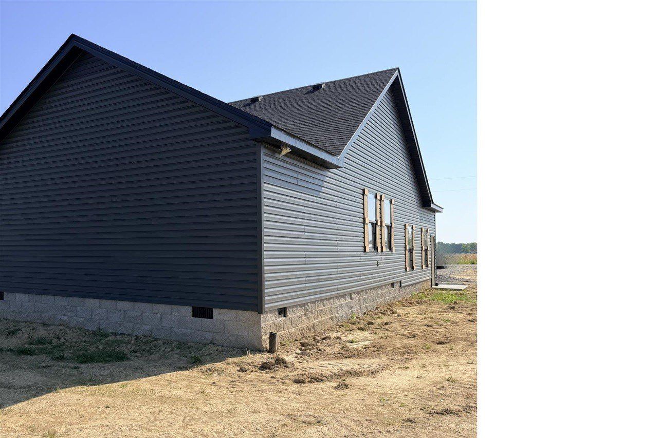 112 Fairfield Drive. Russellville, KY 42276