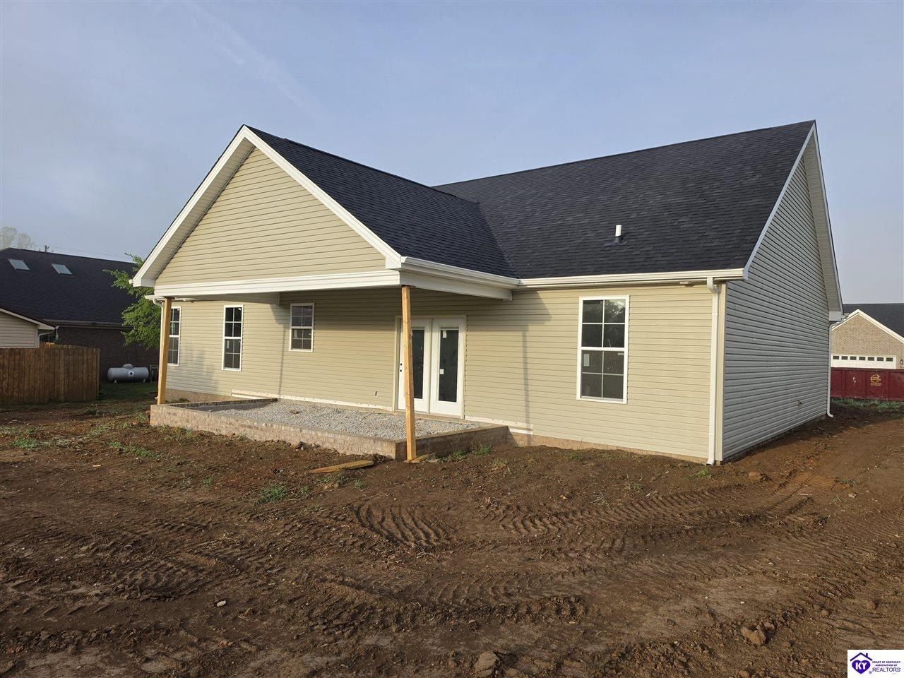 102 Blatina Drive. Vine Grove, KY 40175