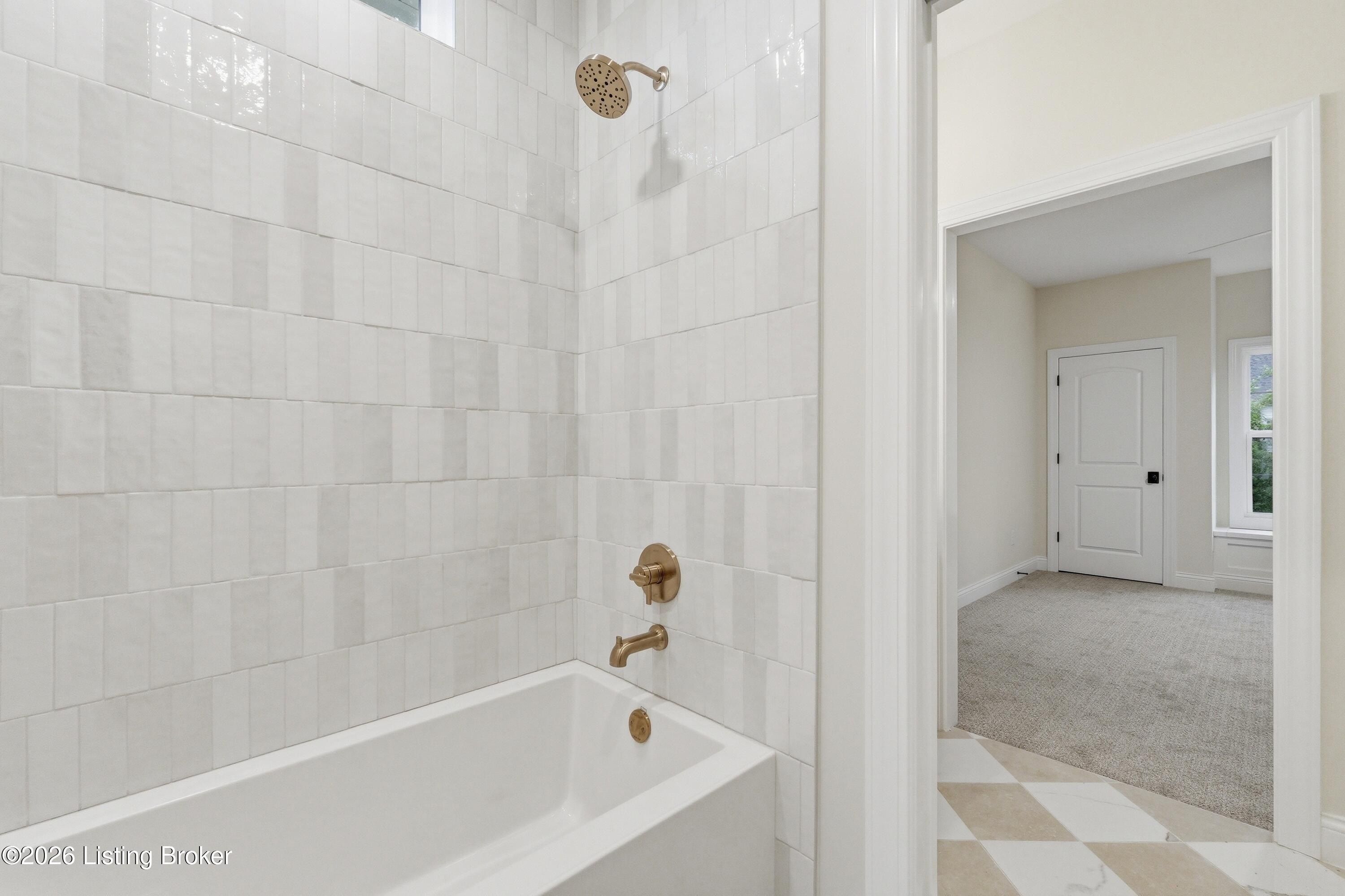15117 Beckley Springs Dr. Louisville, KY 40245