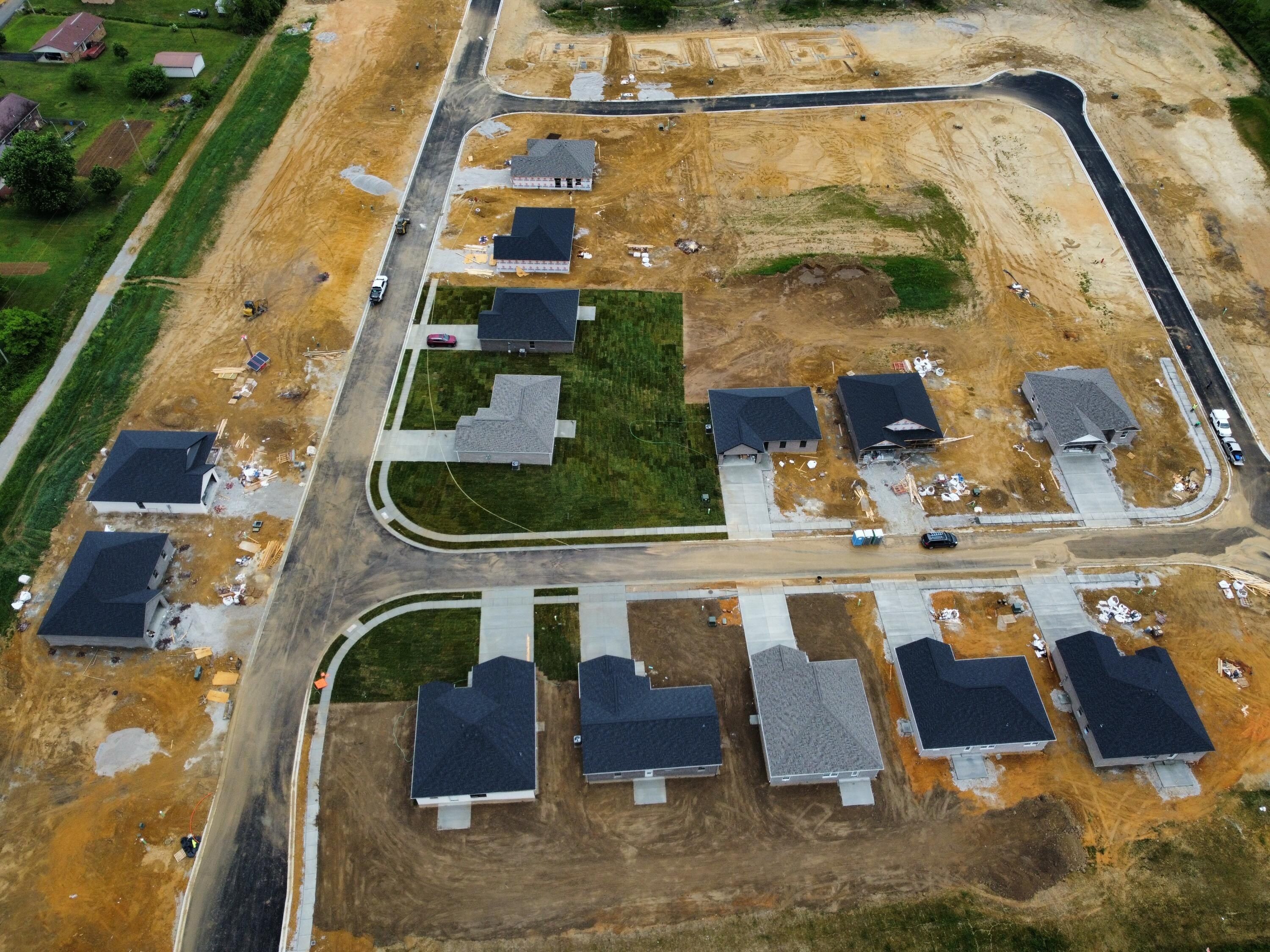 105 Canter Drive. London, KY 40744
