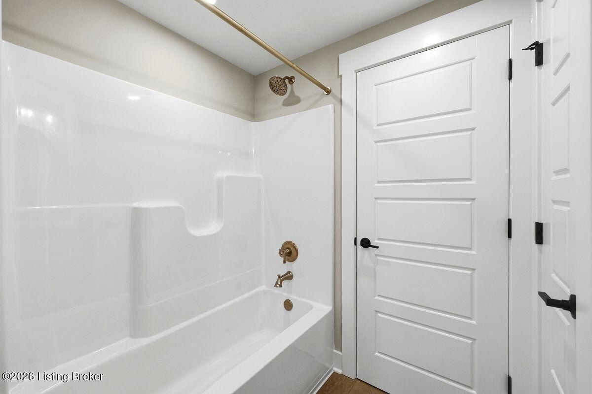 14719 Stable Gate Pl. Louisville, KY 40299
