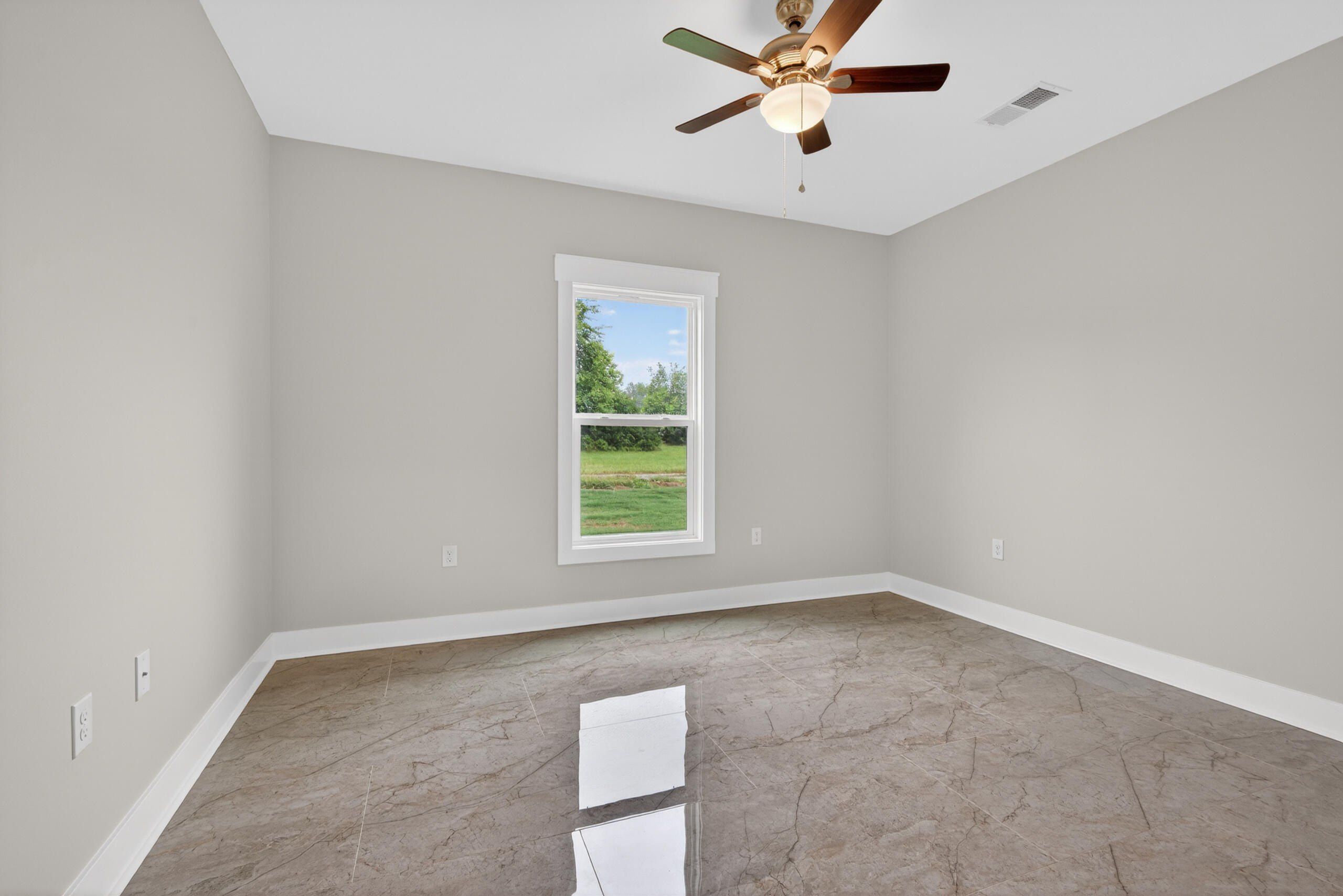 105 Stonegate Drive. Danville, KY 40422