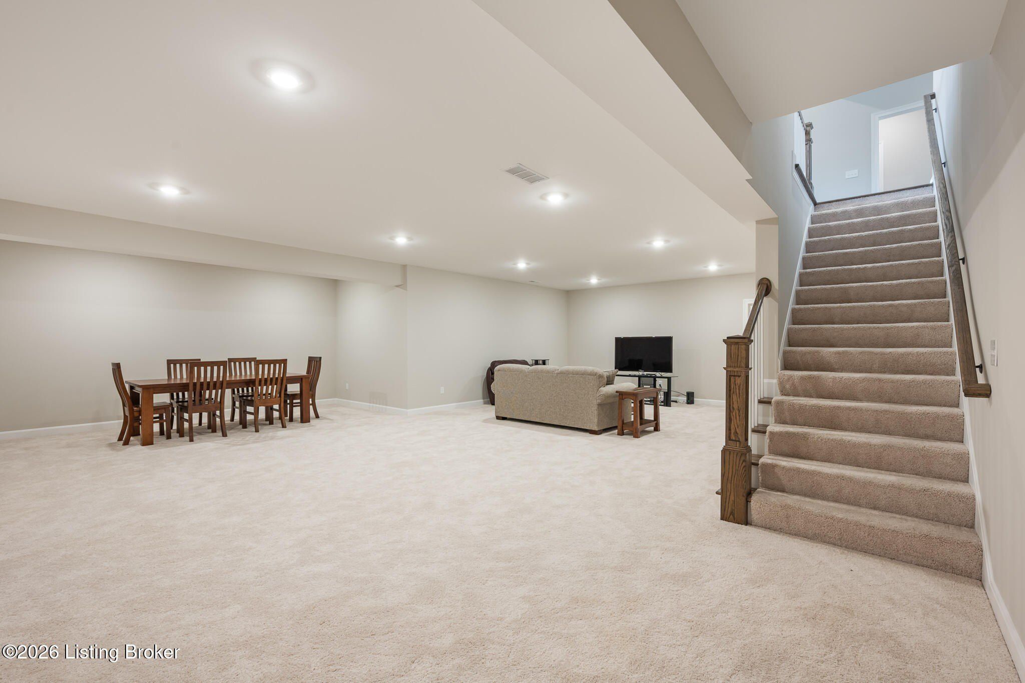 3209 Reserve Pkwy. La Grange, KY 40031