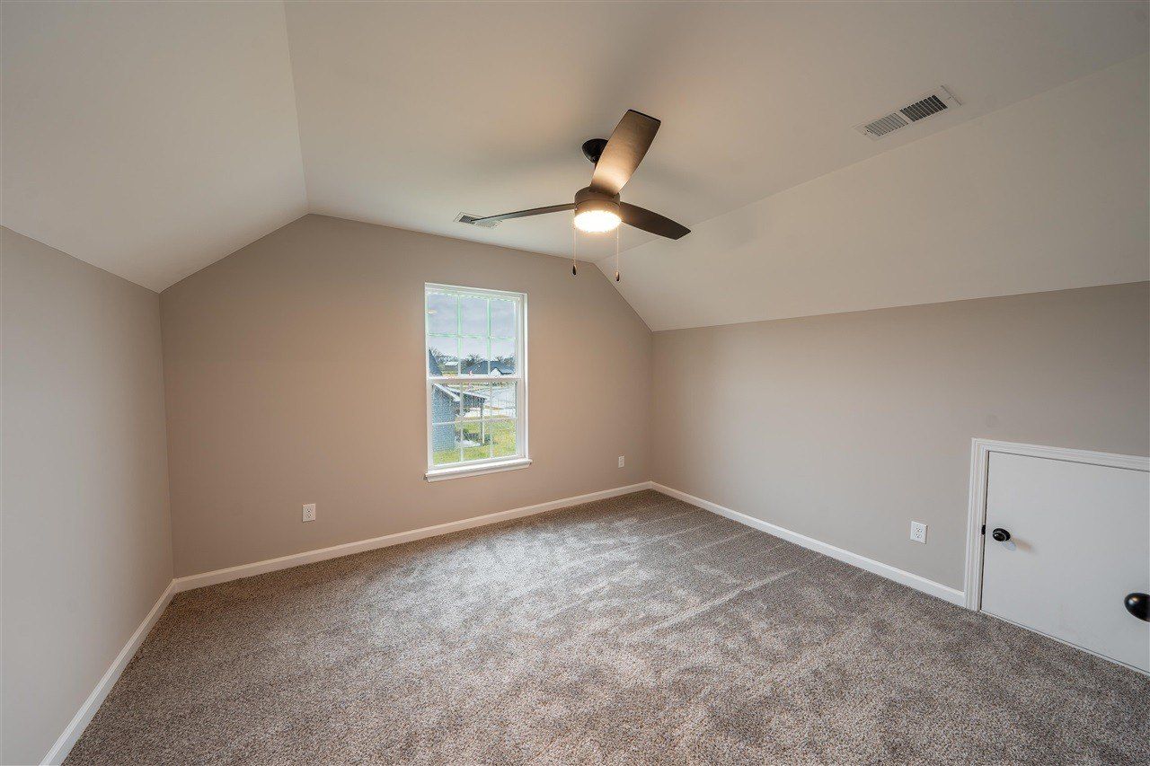 1101 Brook Court. Franklin, KY 42134
