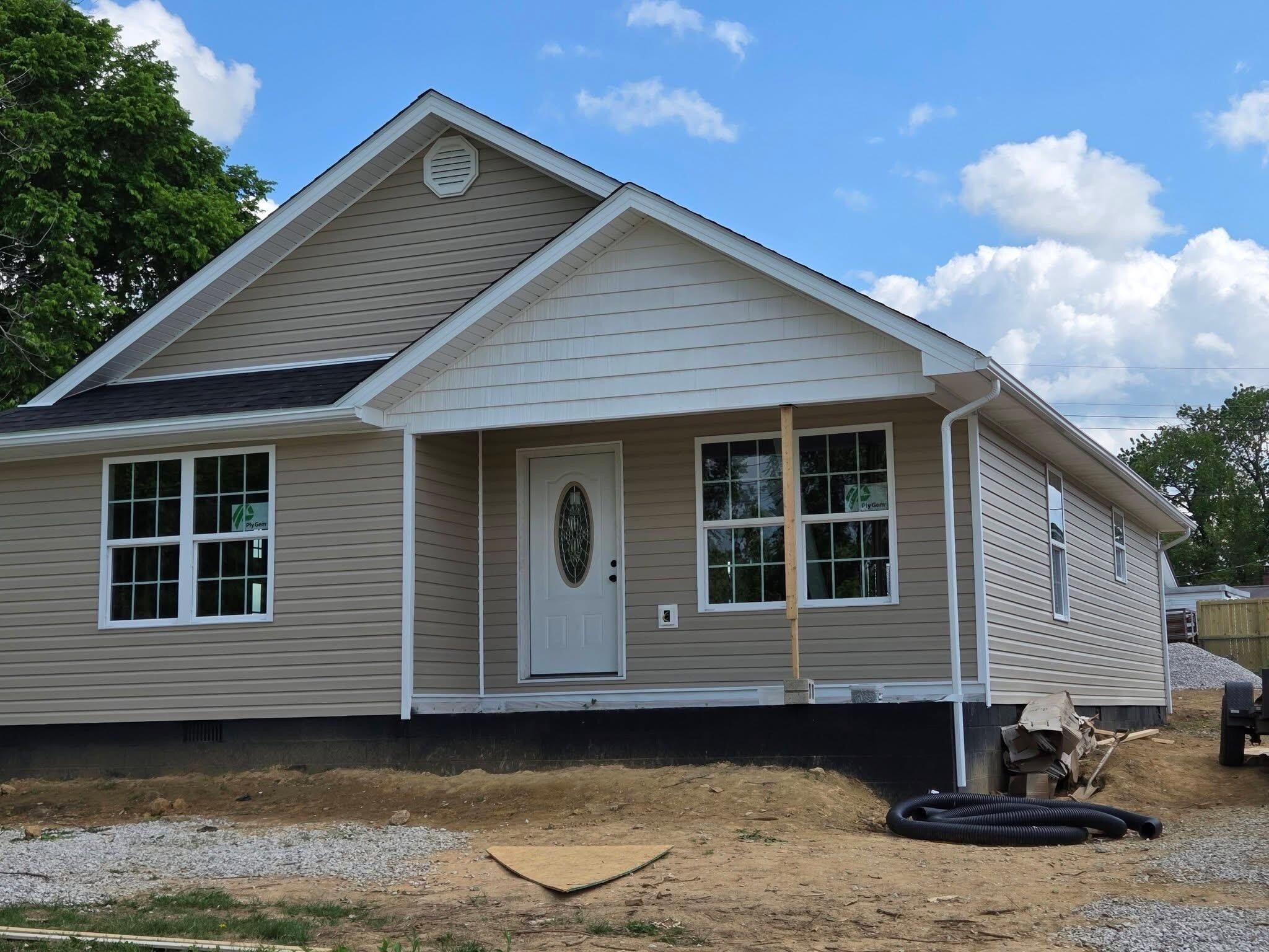 50 Riverview Road. Irvine, KY 40336