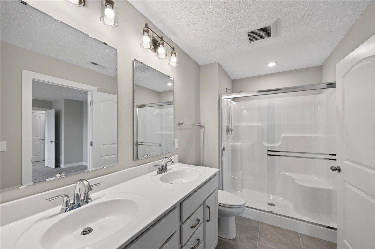 846 Anise Lane. Bowling Green, KY 42104