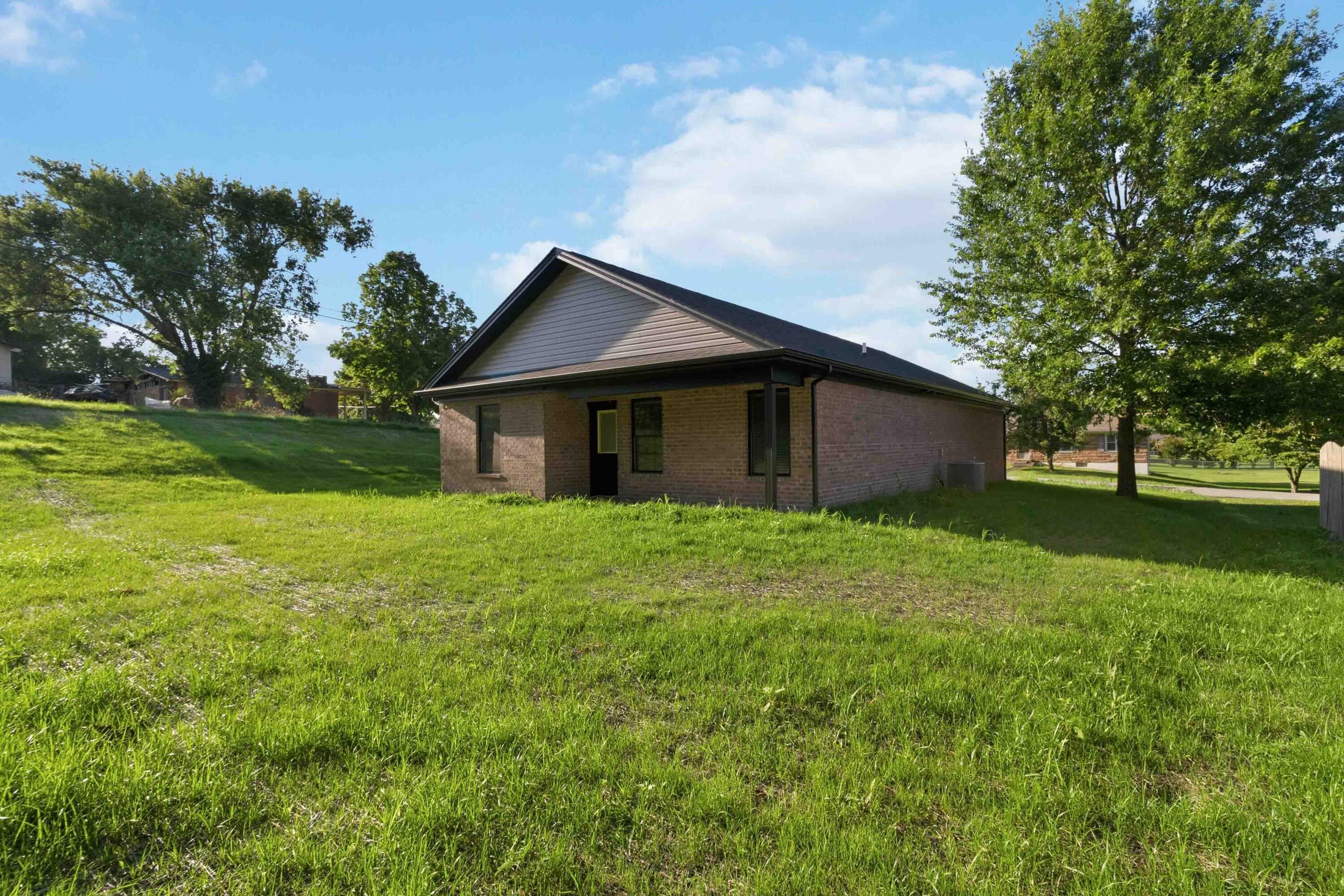 201 Overland Drive. Richmond, KY 40475