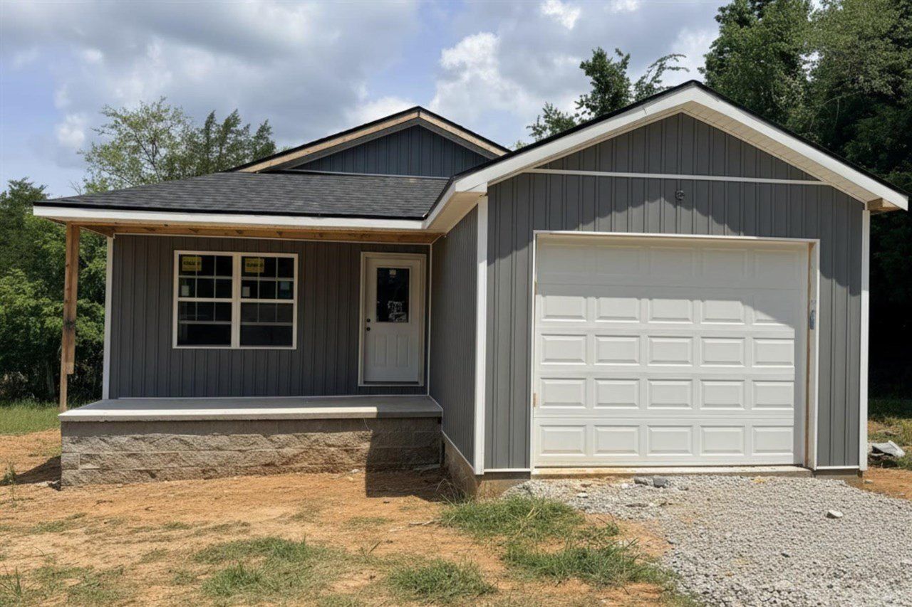 911 E 2Nd Street. Russellville, KY 42276