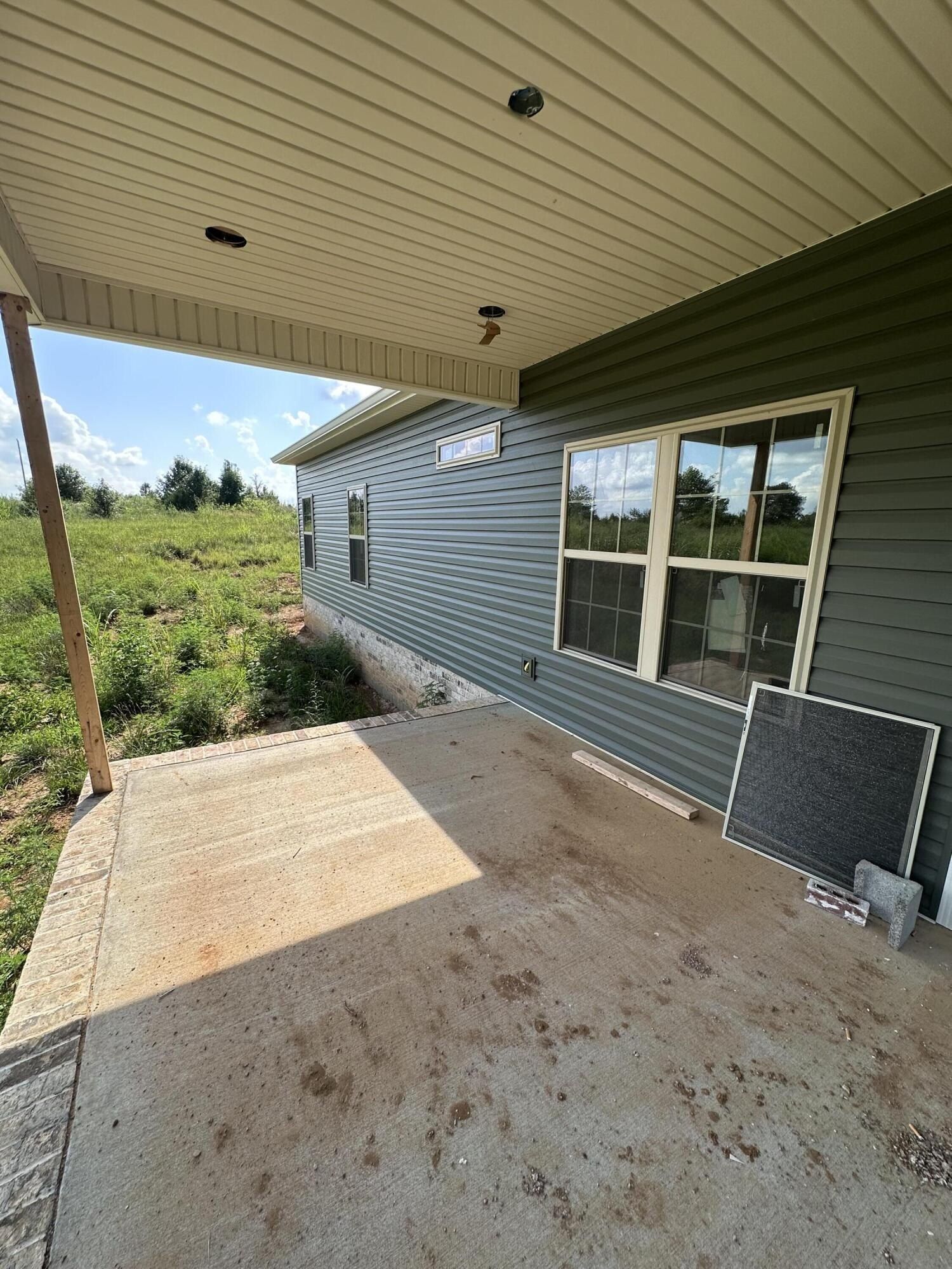 211 Bedford Court. Hopkinsville, KY 42240