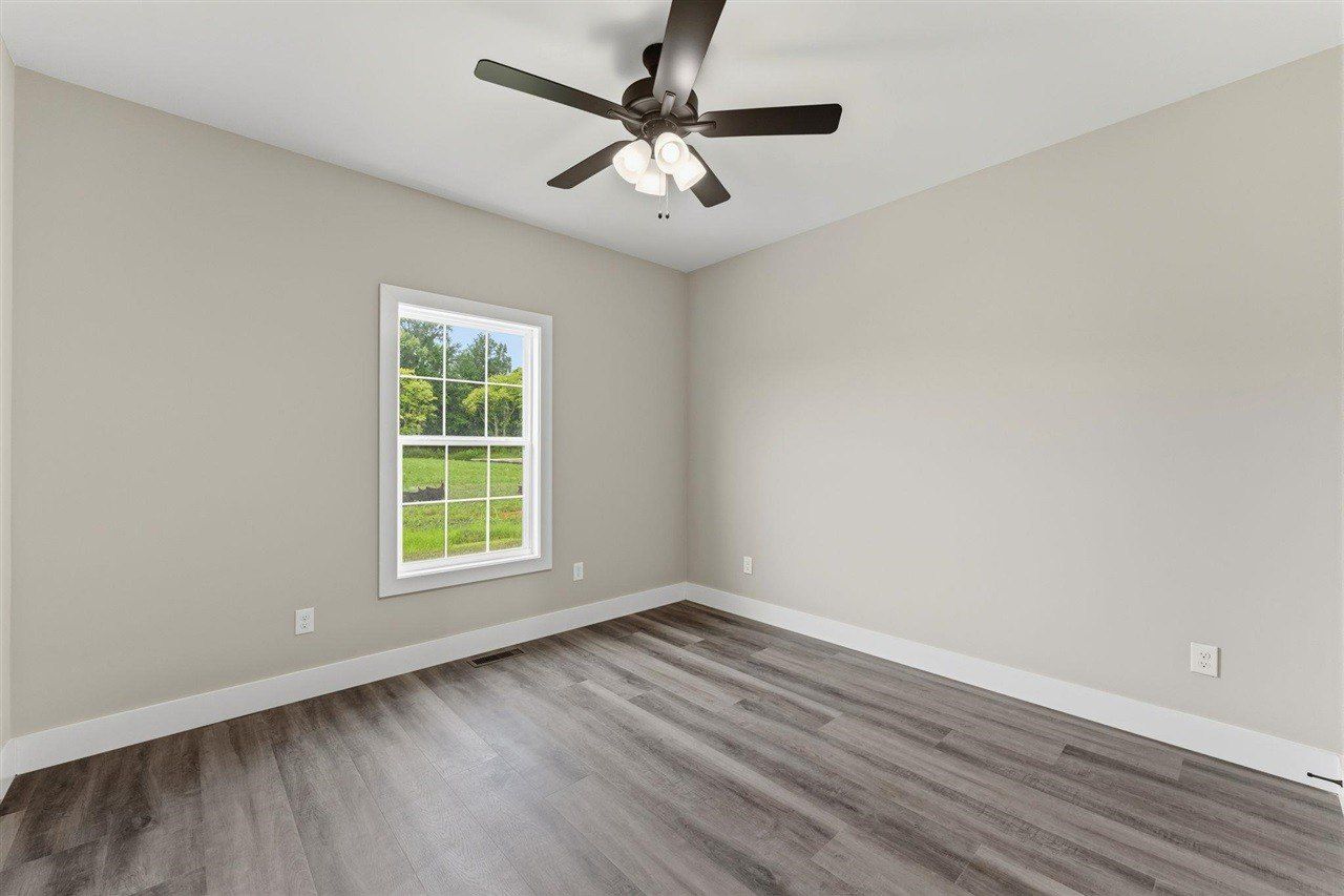215 Goldenrod Street. Franklin, KY 42134