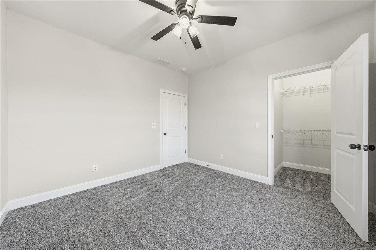 121 Magnolia Circle. Franklin, KY 42134