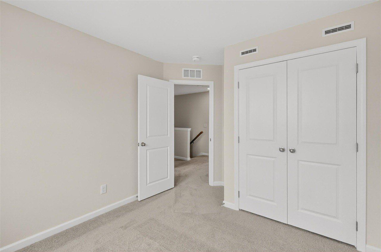 1024 Kennedy Lane. Franklin, KY 42134