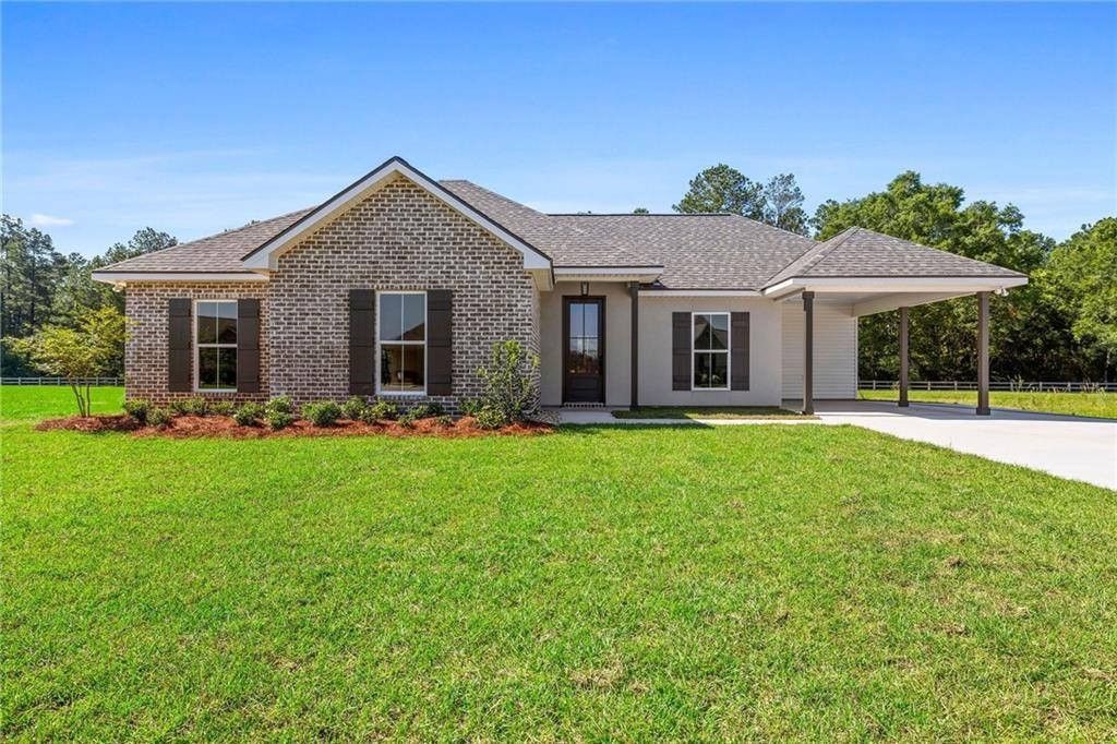 18236 Grey Wolf Trail. Loranger, LA 70446