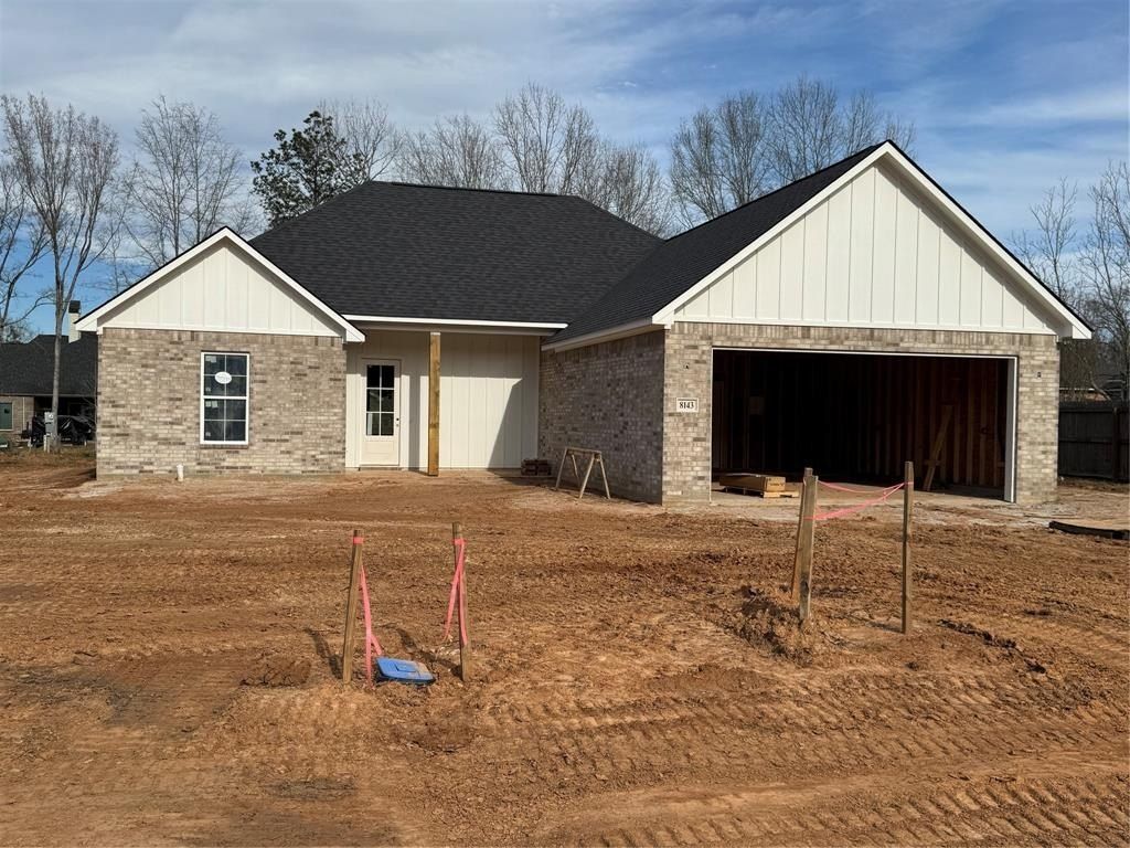 8143 Myrtlewood Drive. Greenwood, LA 71033