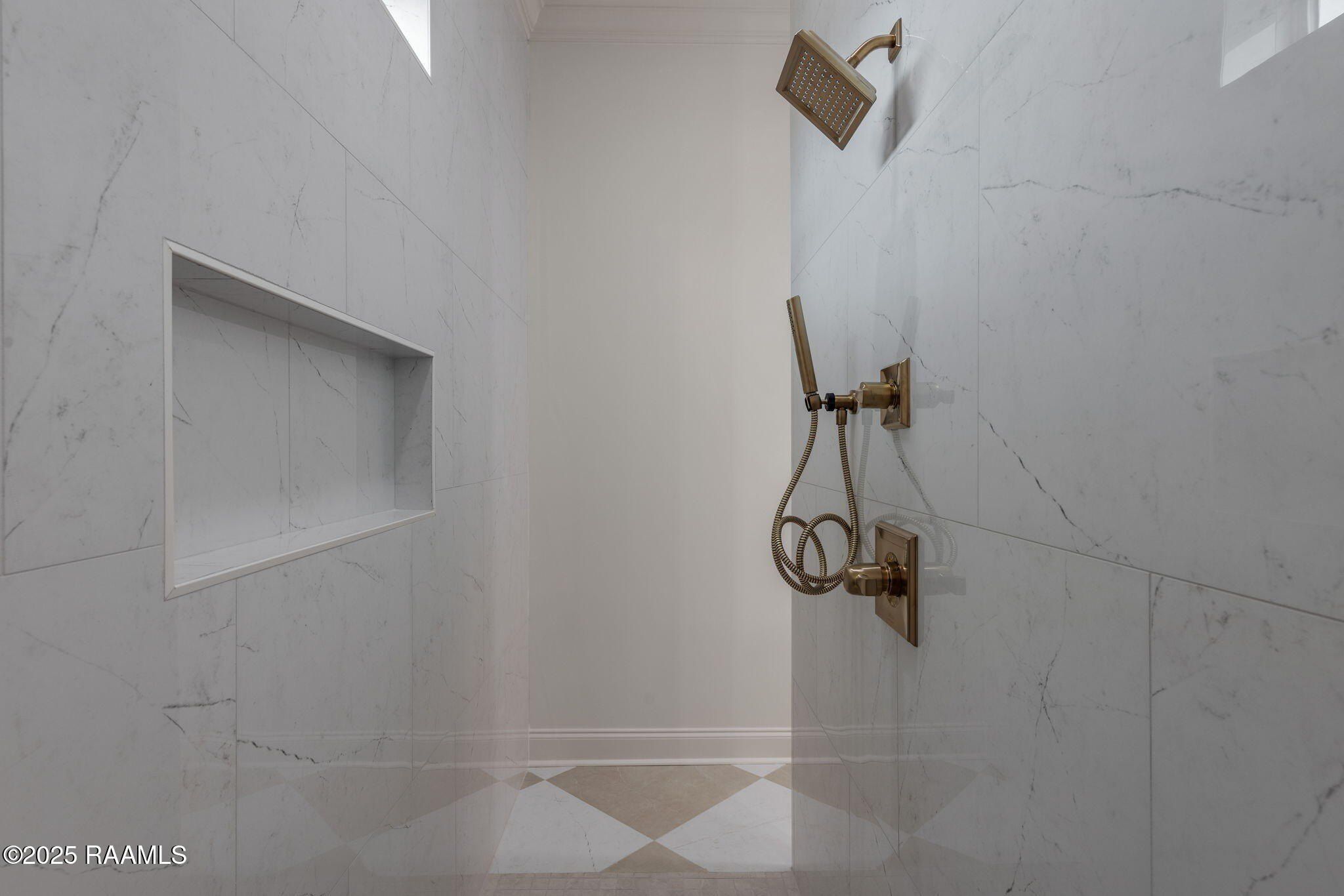 305 Crooked Stick Lane. Lafayette, LA 70506