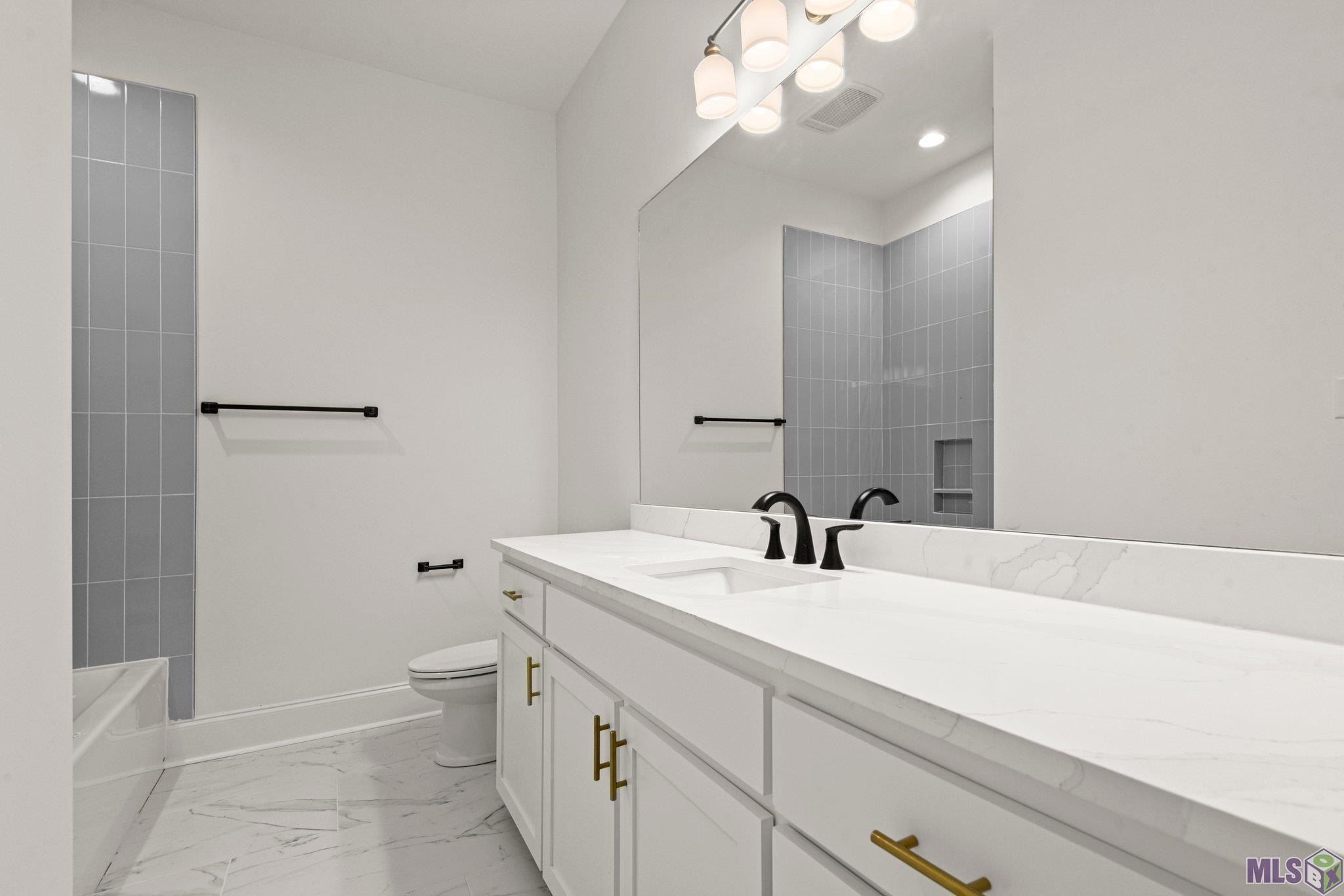 1148 Ivy Ct. Denham Springs, LA 70726