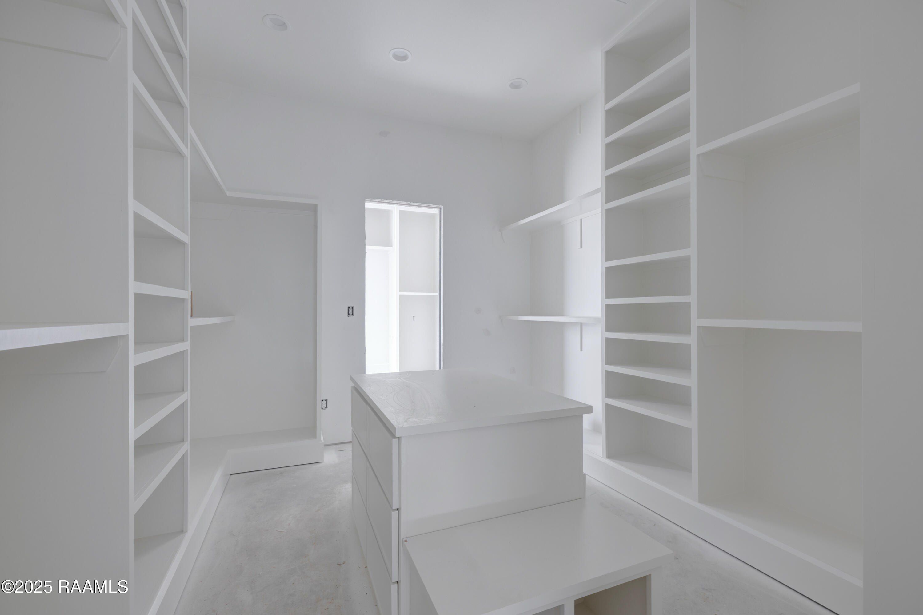 207 Sabal Bend Drive. Youngsville, LA 70592