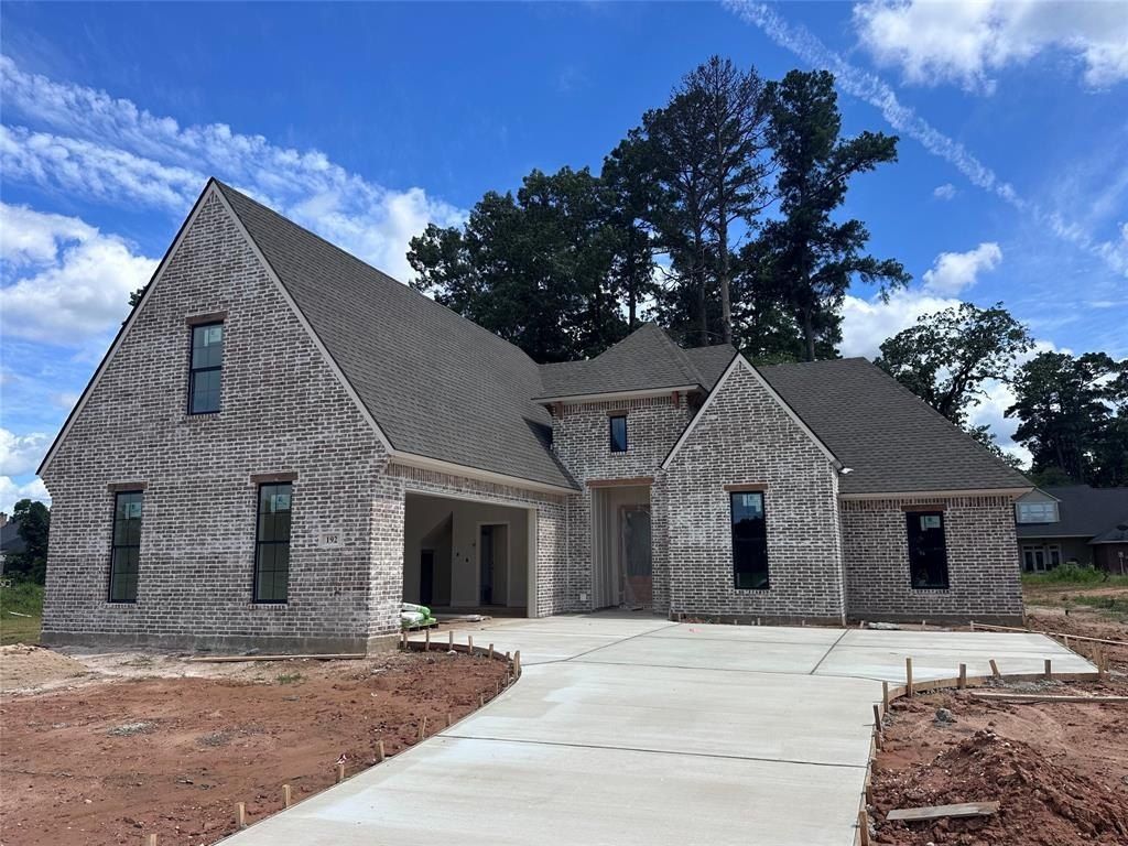 192 St Andrews Lane. Benton, LA 71006