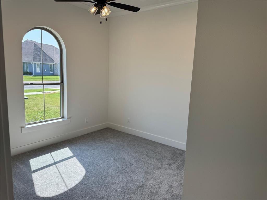 319 Newport Lane. Benton, LA 71006