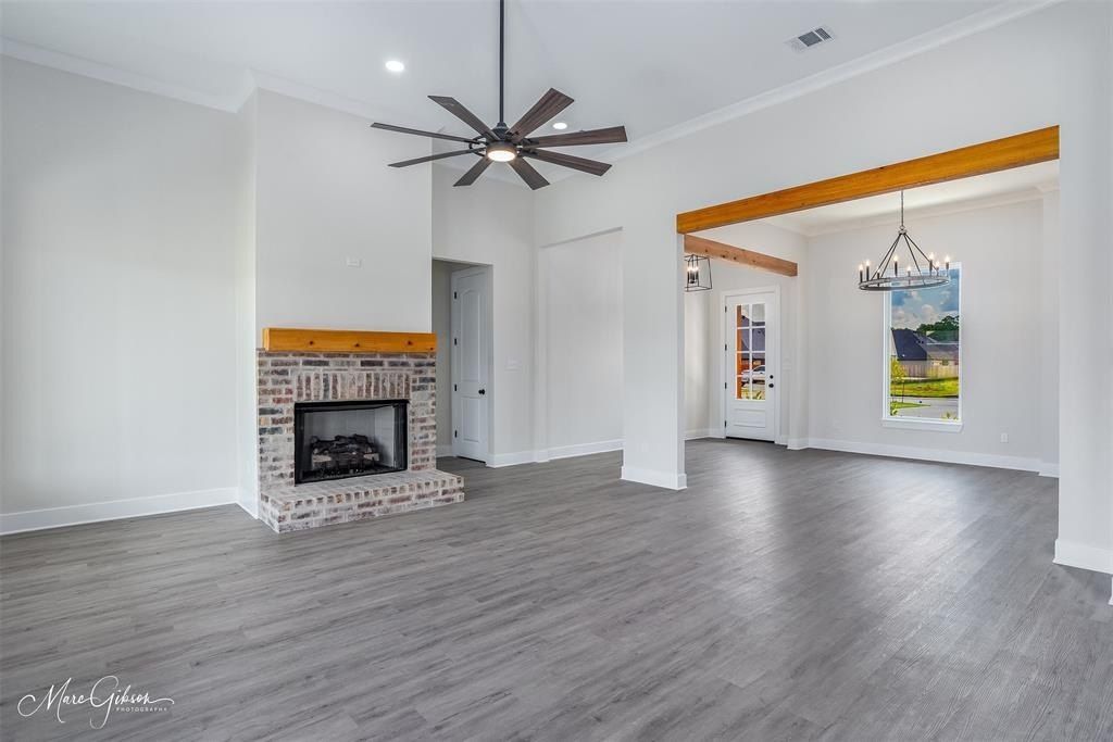 154 Laurel Valley Lane. Stonewall, LA 71078