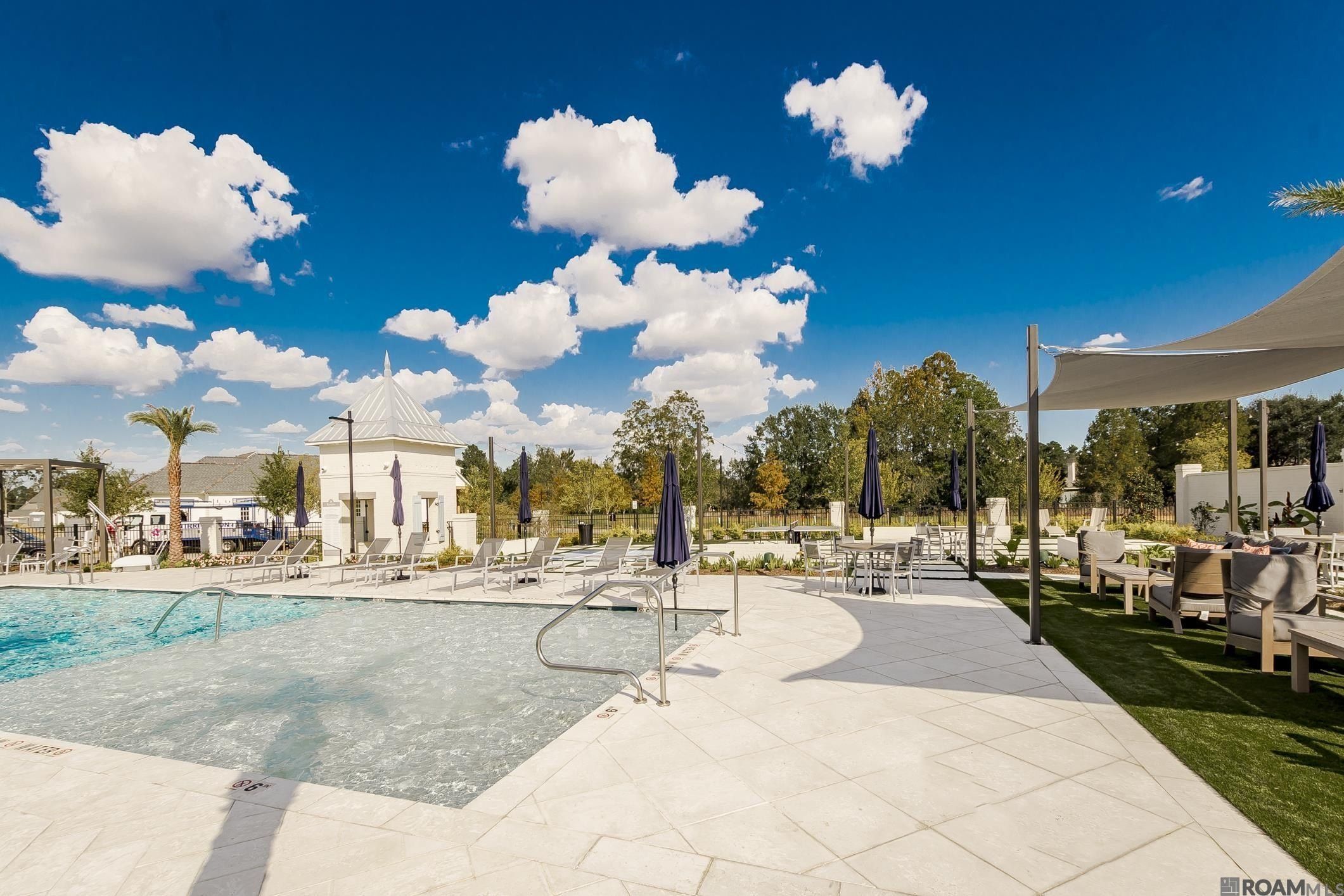 1701 Rue De Grand. Baton Rouge, LA 70808