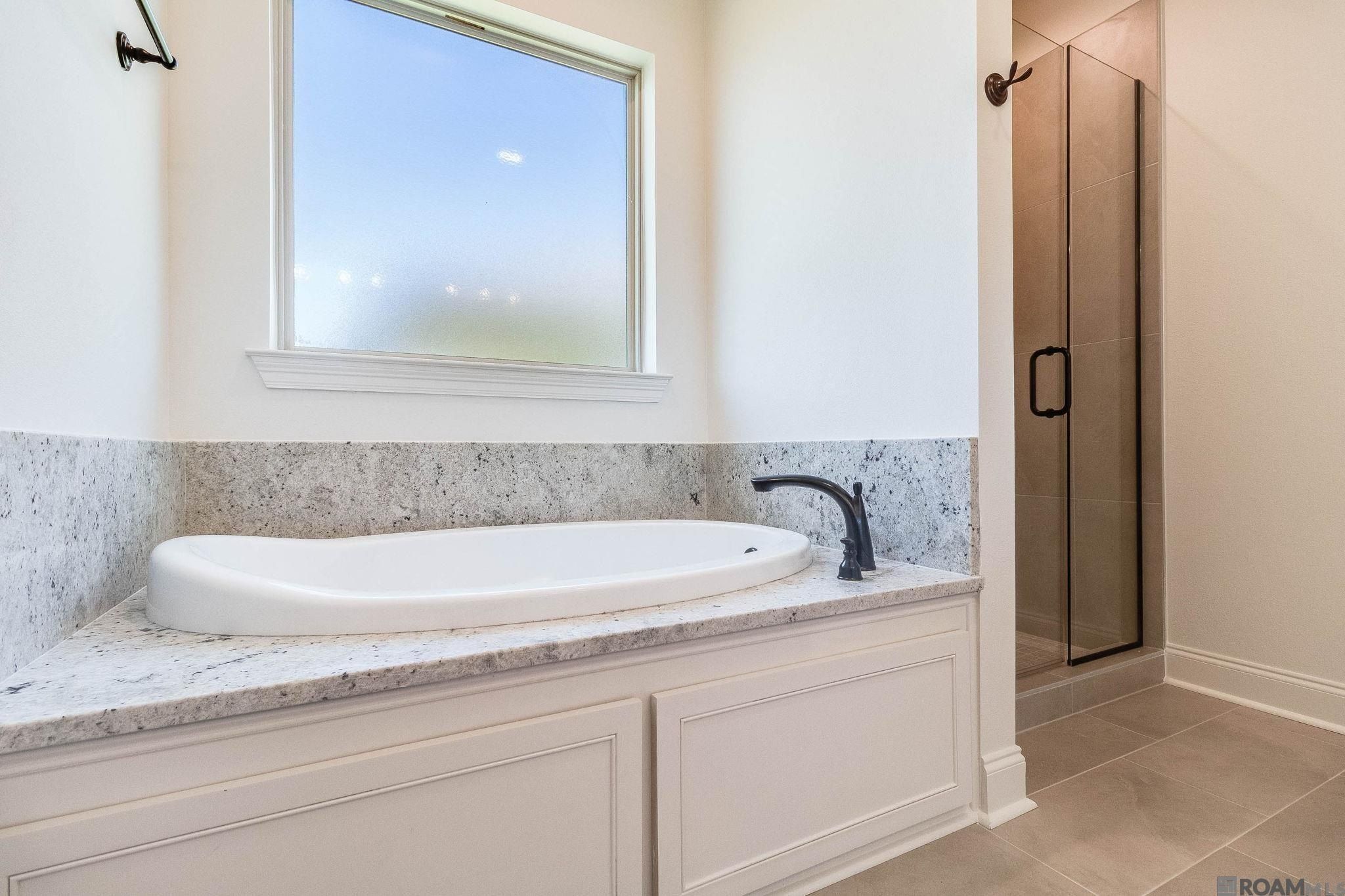 15207 Hazelwood Ct. Prairieville, LA 70769