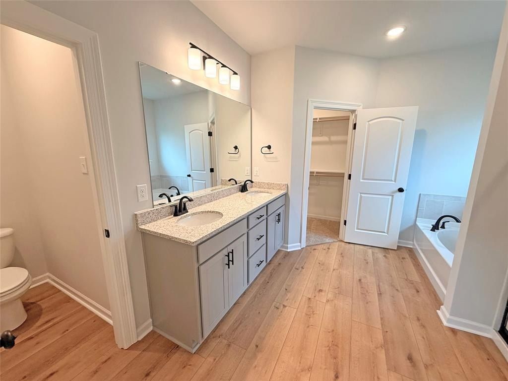 1281 Bayou Bay Court. Frierson, LA 71027