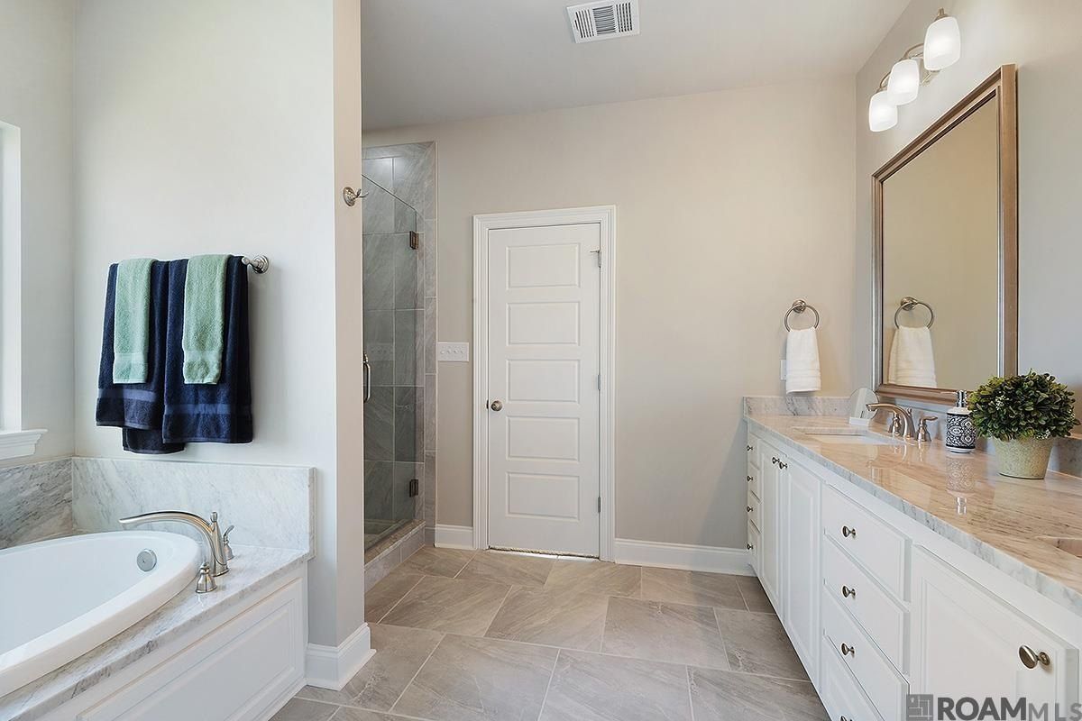 21513 Bluefin Dr. Springfield, LA 70462