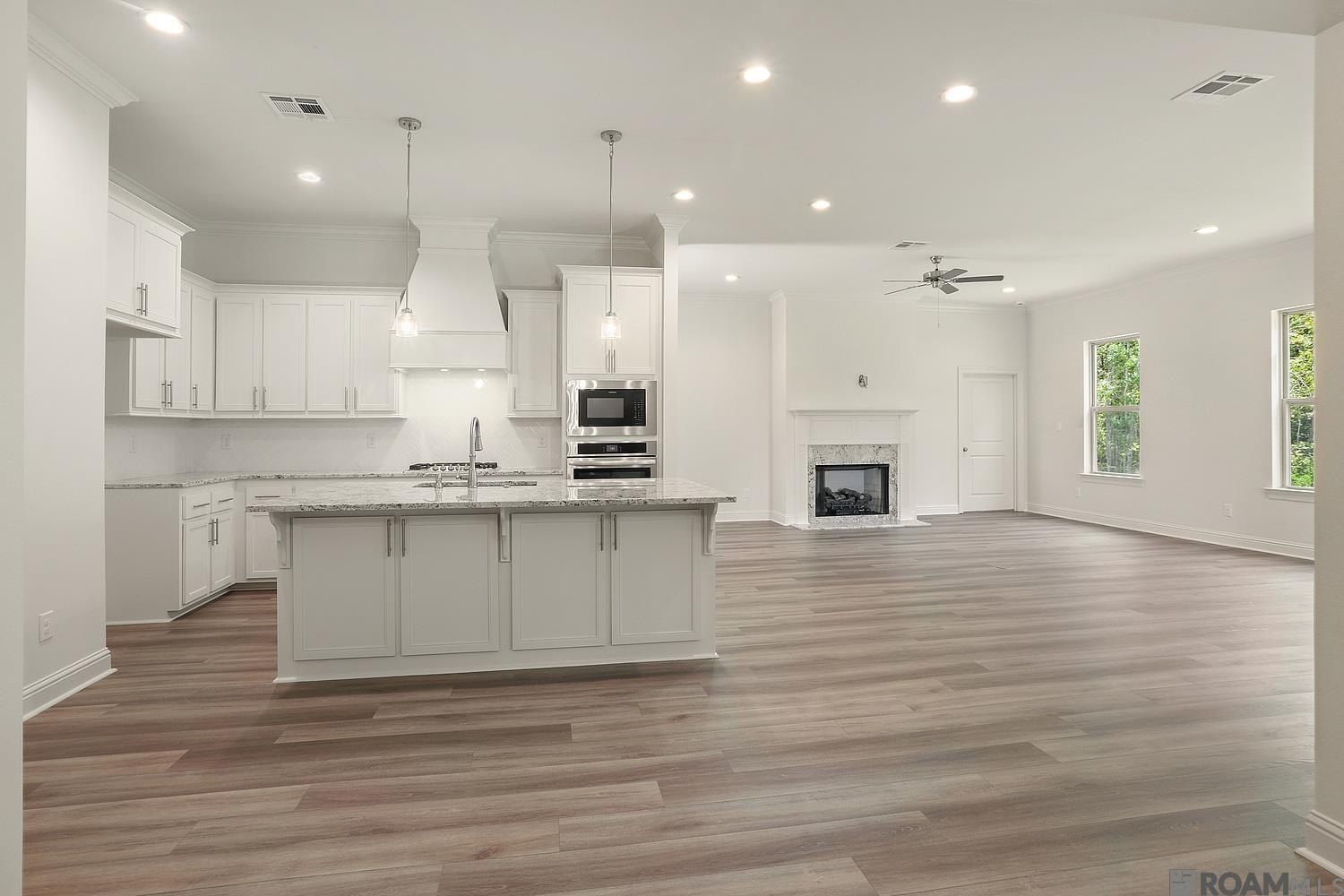 376 Sophia Drive. Luling, LA 70070