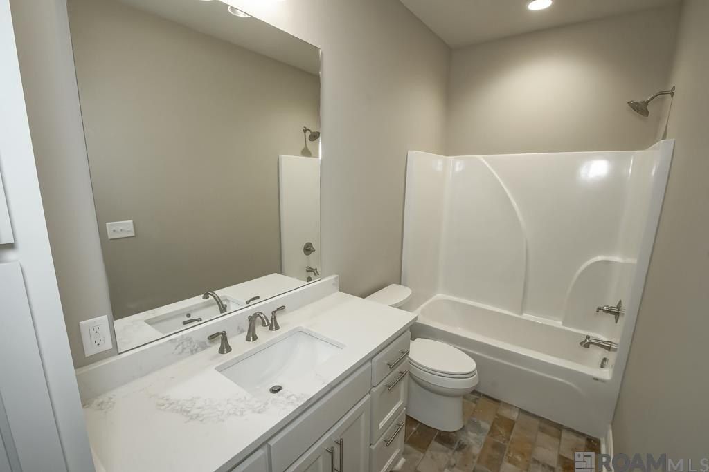 11922 Pendarvis Ln. Walker, LA 70785