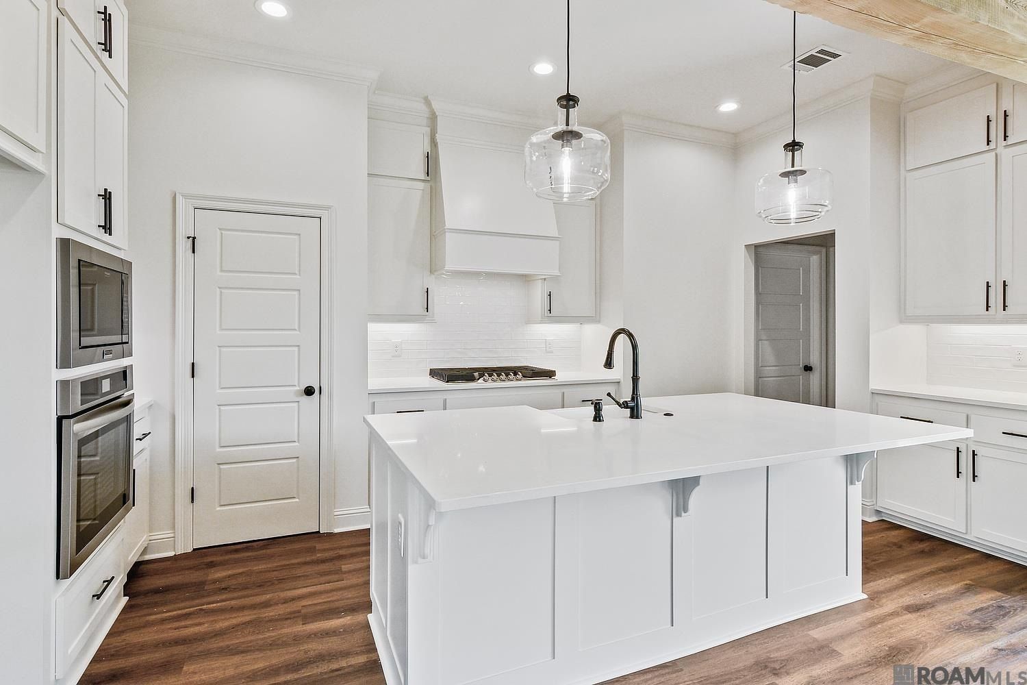 10492 Highpoint Dr. Denham Springs, LA 70706