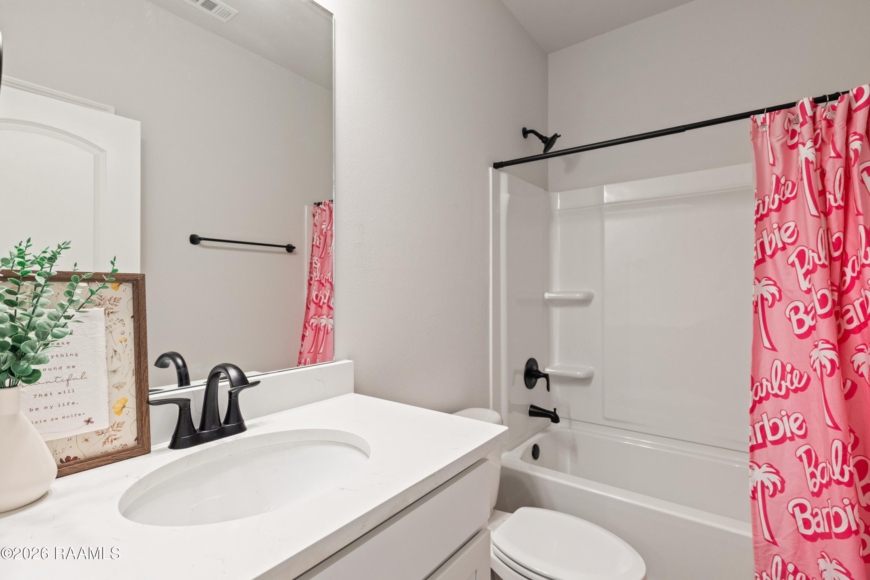 310 Weaver Way. Maurice, LA 70555