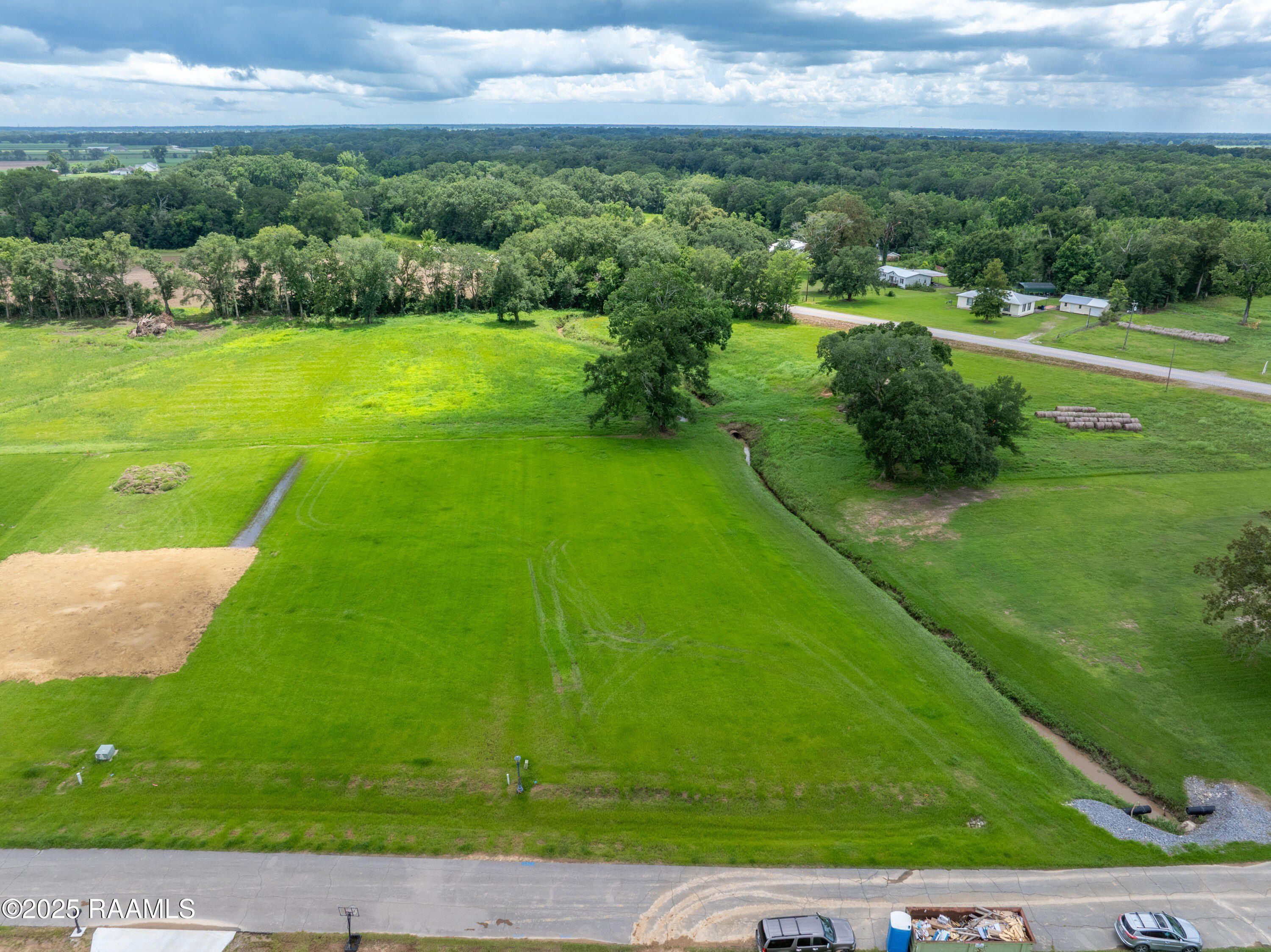 5305 Belvedere E Drive. Youngsville, LA 70592