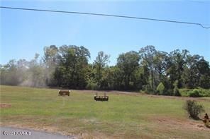 7265 Deville Estates Drive. Deville, LA 71328