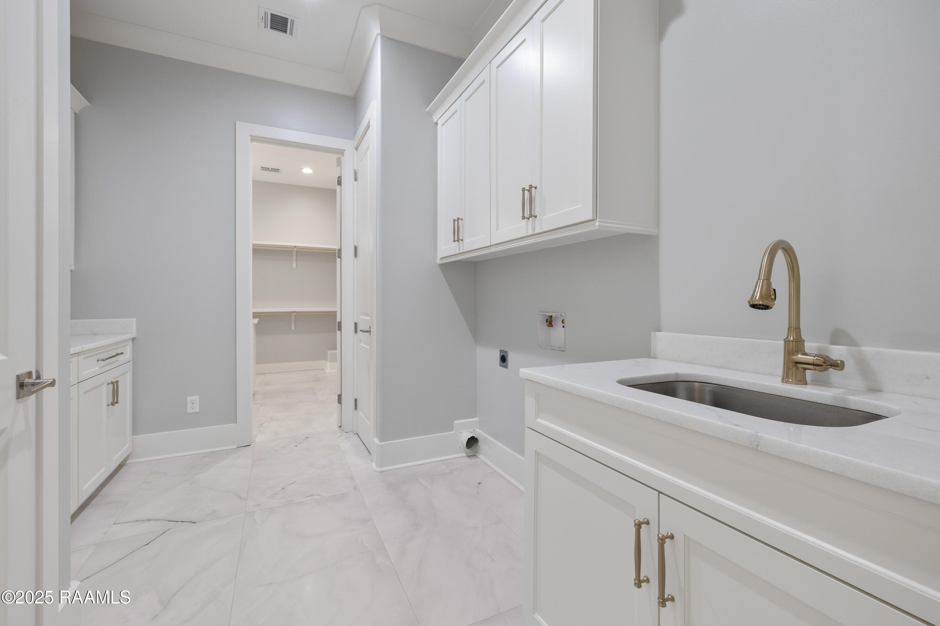 103 Arago Court. Lafayette, LA 70508