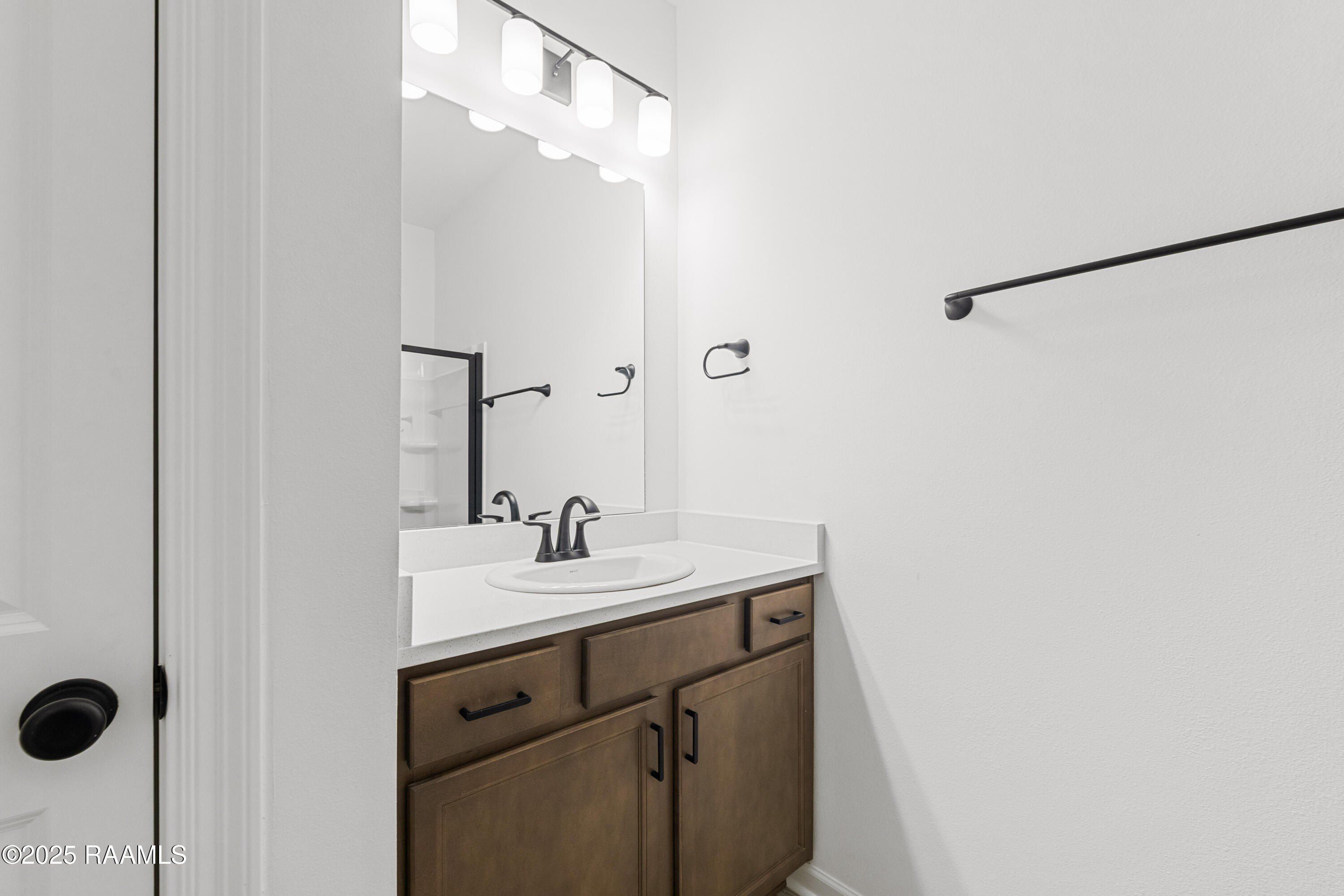 110 Ridgedale Alley. Scott, LA 70583