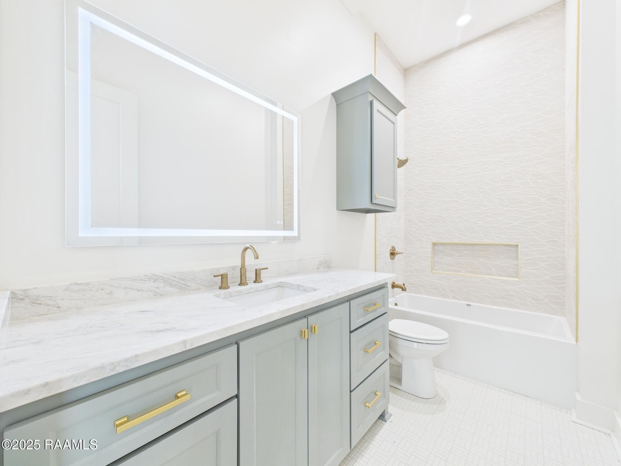 223 Gunter Grass Court. Lafayette, LA 70508