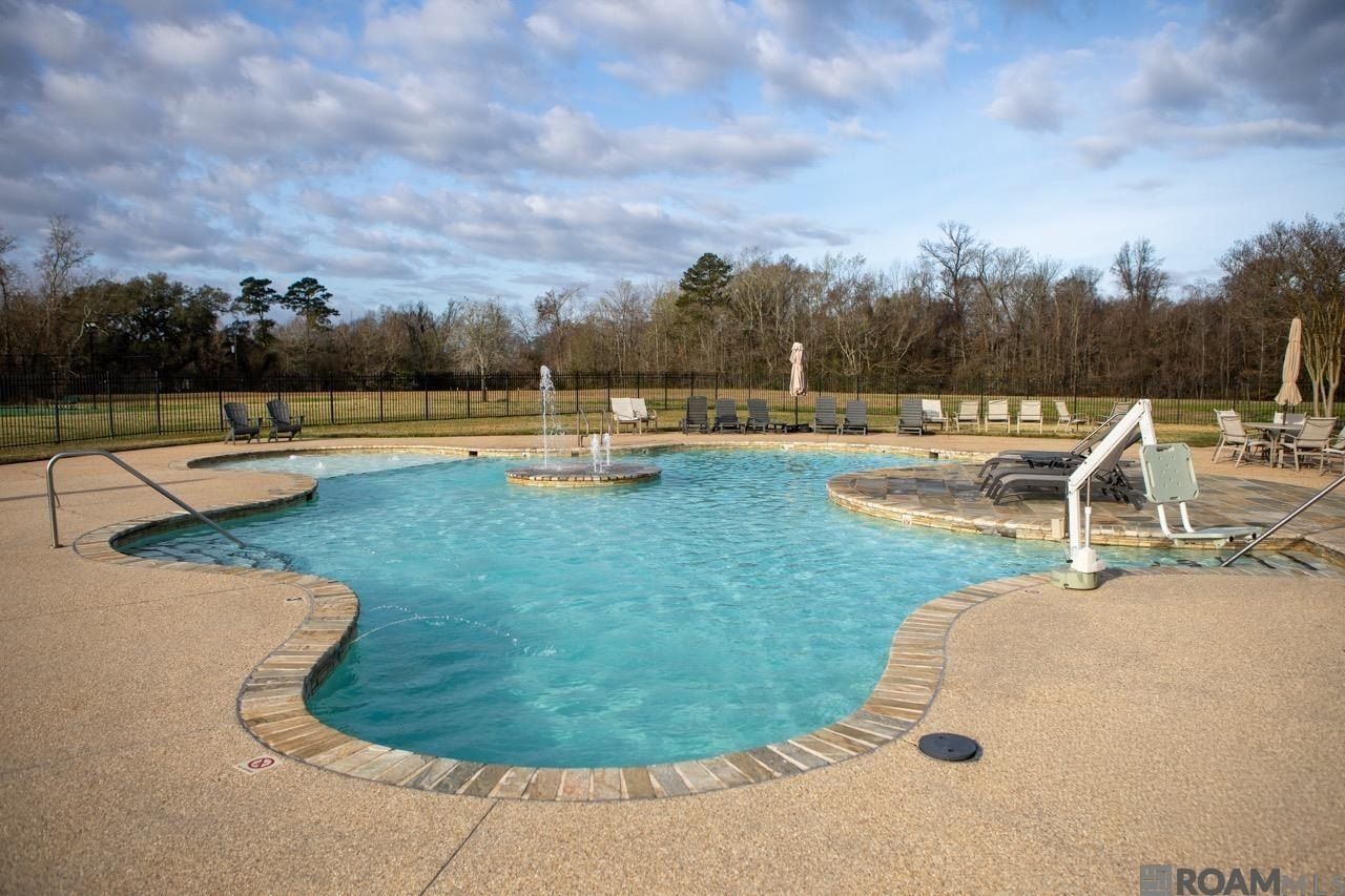 8619 Greenbrier Cove Rd. Baton Rouge, LA 70817