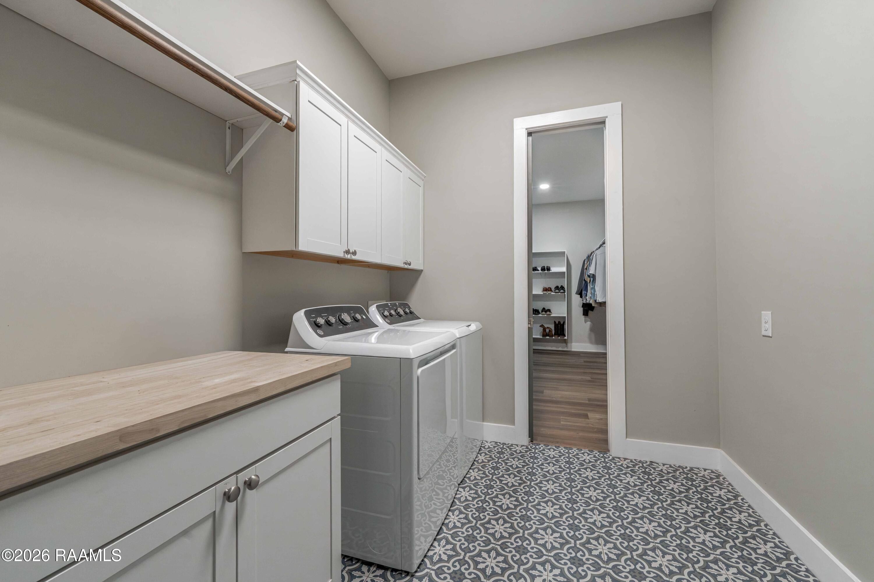 7325 E 28 Louisiana Highway. Pineville, LA 71360