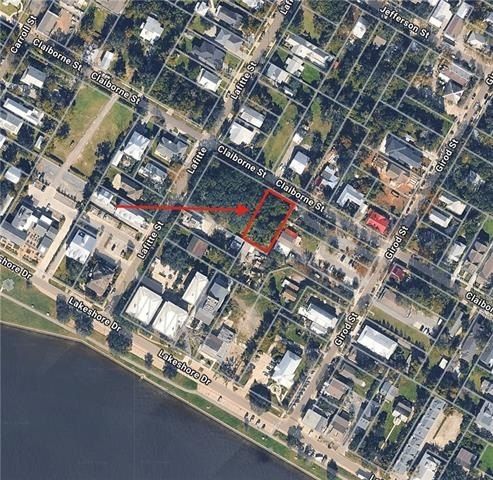 2040 Claiborne Street. Mandeville, LA 70448