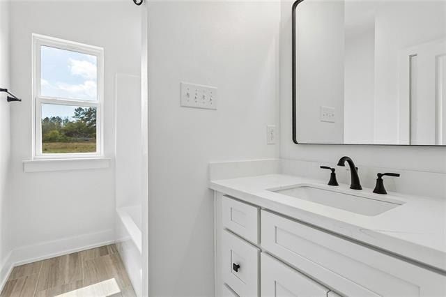 72629 Robindale Drive. Covington, LA 70435