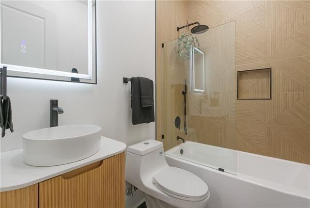 7221 Voyageur Court. New Orleans, LA 70129