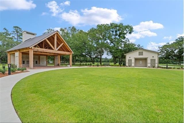 66 Thunderbird Drive. Covington, LA 70433