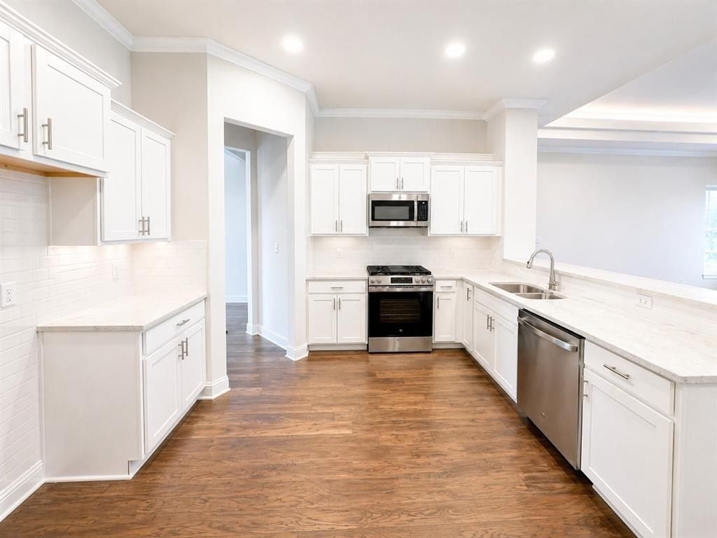 348 Prien Lake Loop. Bossier City, LA 71111