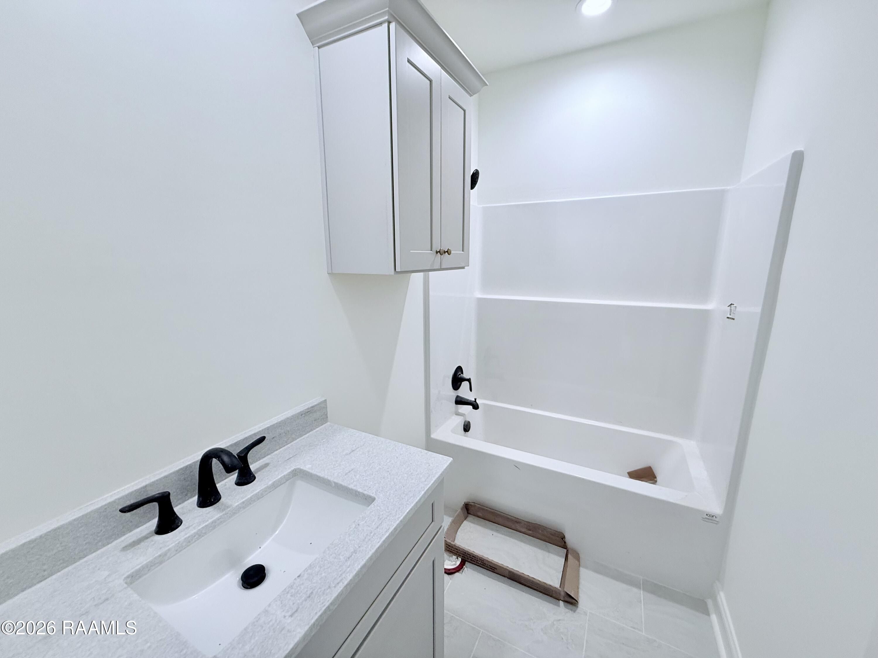 216 Berchman Oaks Drive. Lafayette, LA 70506