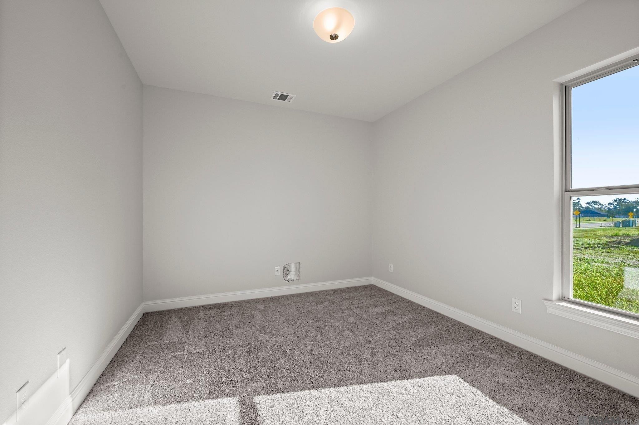 5018 Stonewater Dr. Gonzales, LA 70737