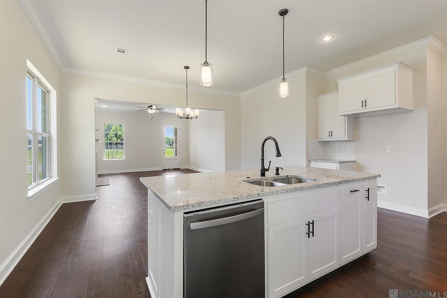 15241 Hazelwood Ct. Prairieville, LA 70769